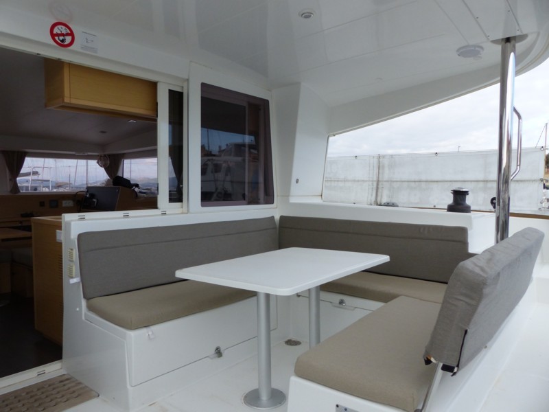 Lagoon 400 S 2 -9.JPG